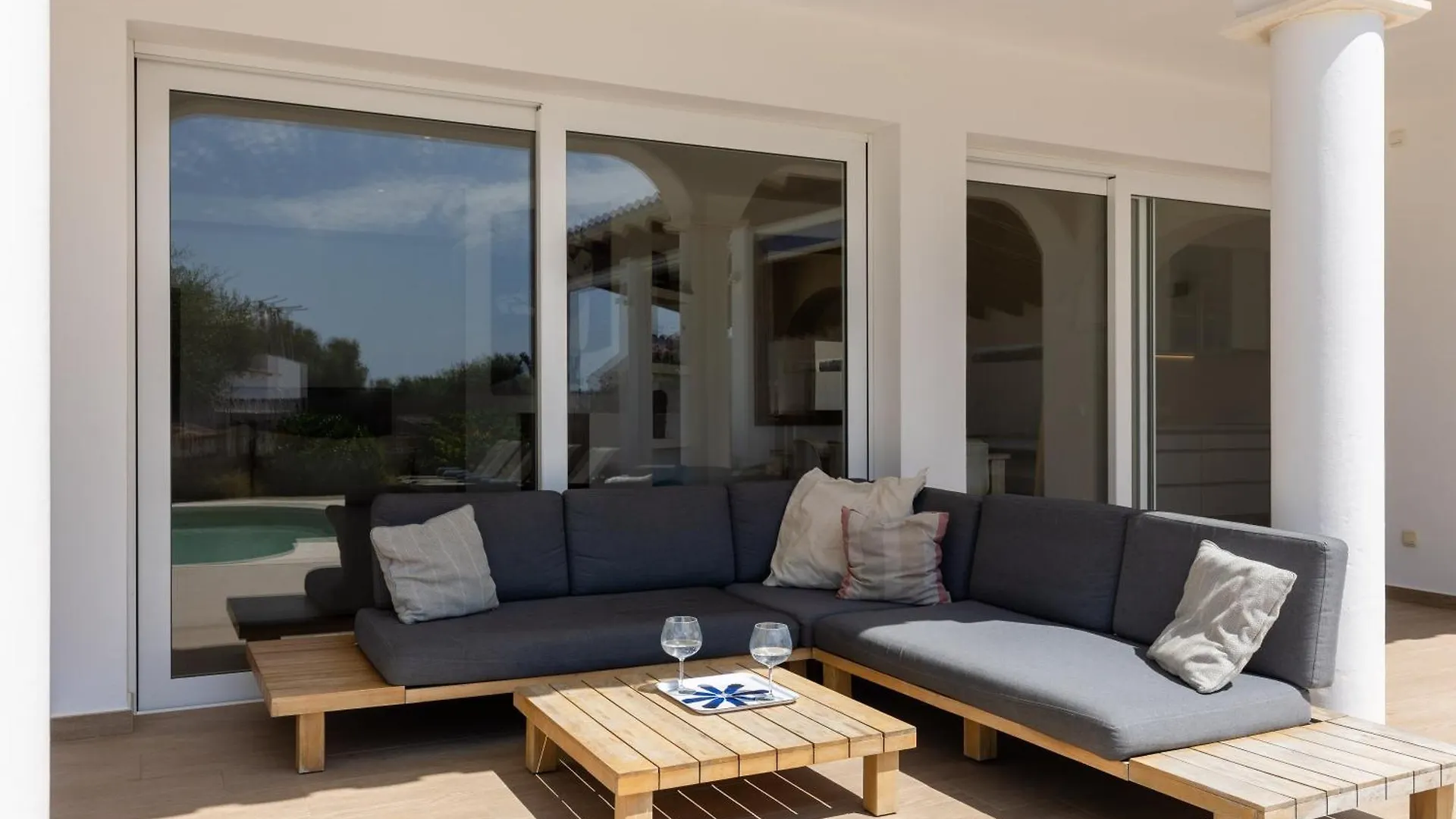 Villa Maravilla With Heatable Pool Rooftopbar With Sea Views And Range Rover Binibeca