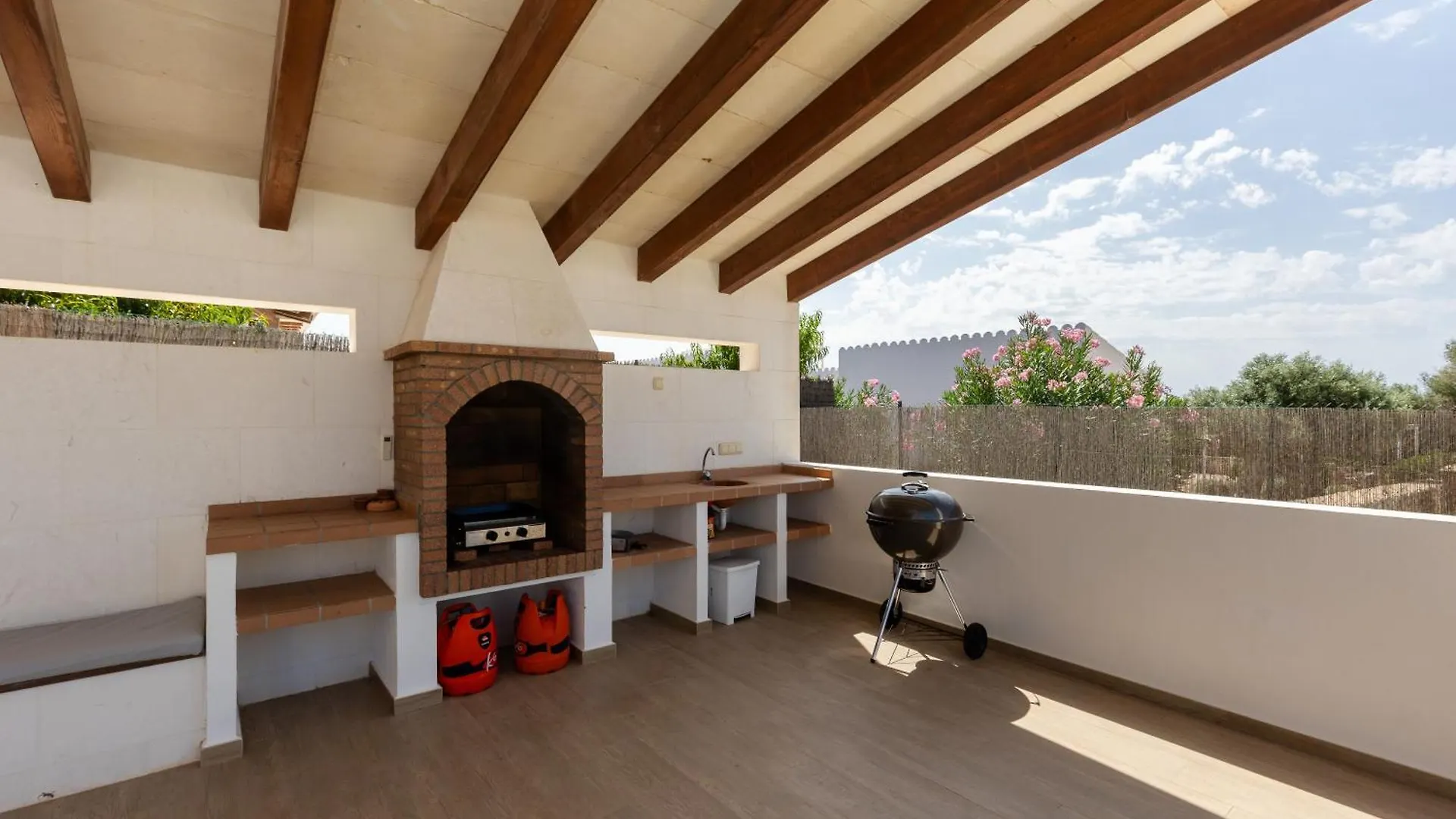 Villa Maravilla With Heatable Pool Rooftopbar With Sea Views And Range Rover Binibeca