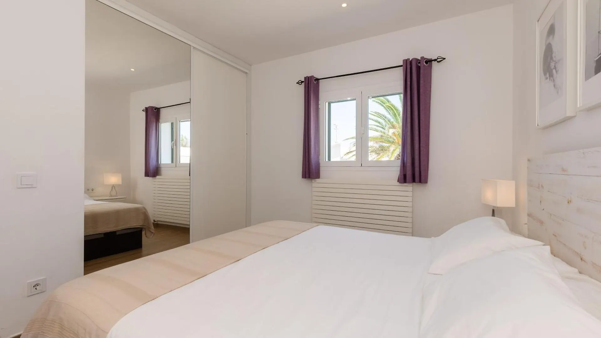 Villa Maravilla With Heatable Pool Rooftopbar With Sea Views And Range Rover Binibeca