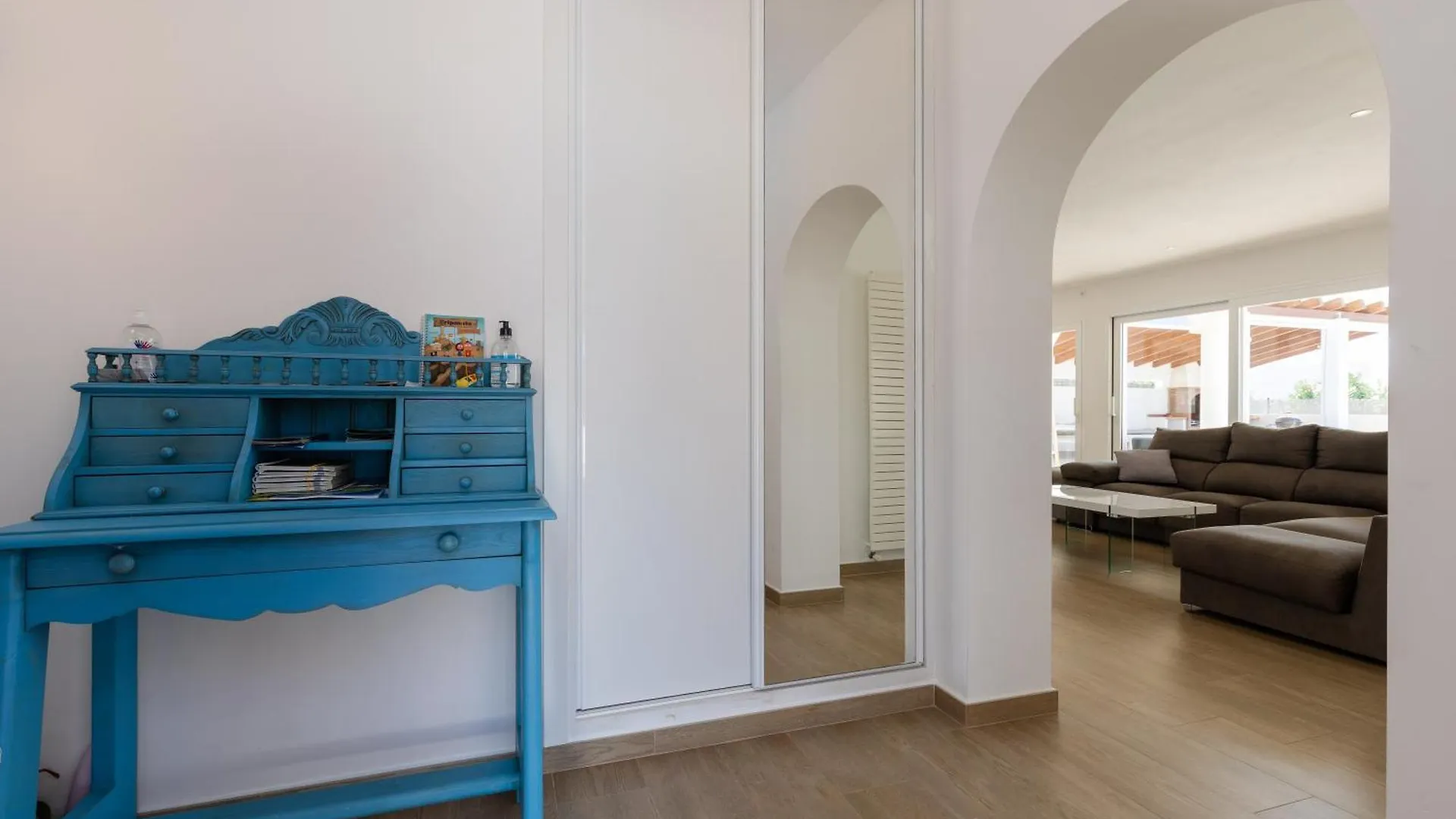 Villa Maravilla With Heatable Pool Rooftopbar With Sea Views And Range Rover Binibeca