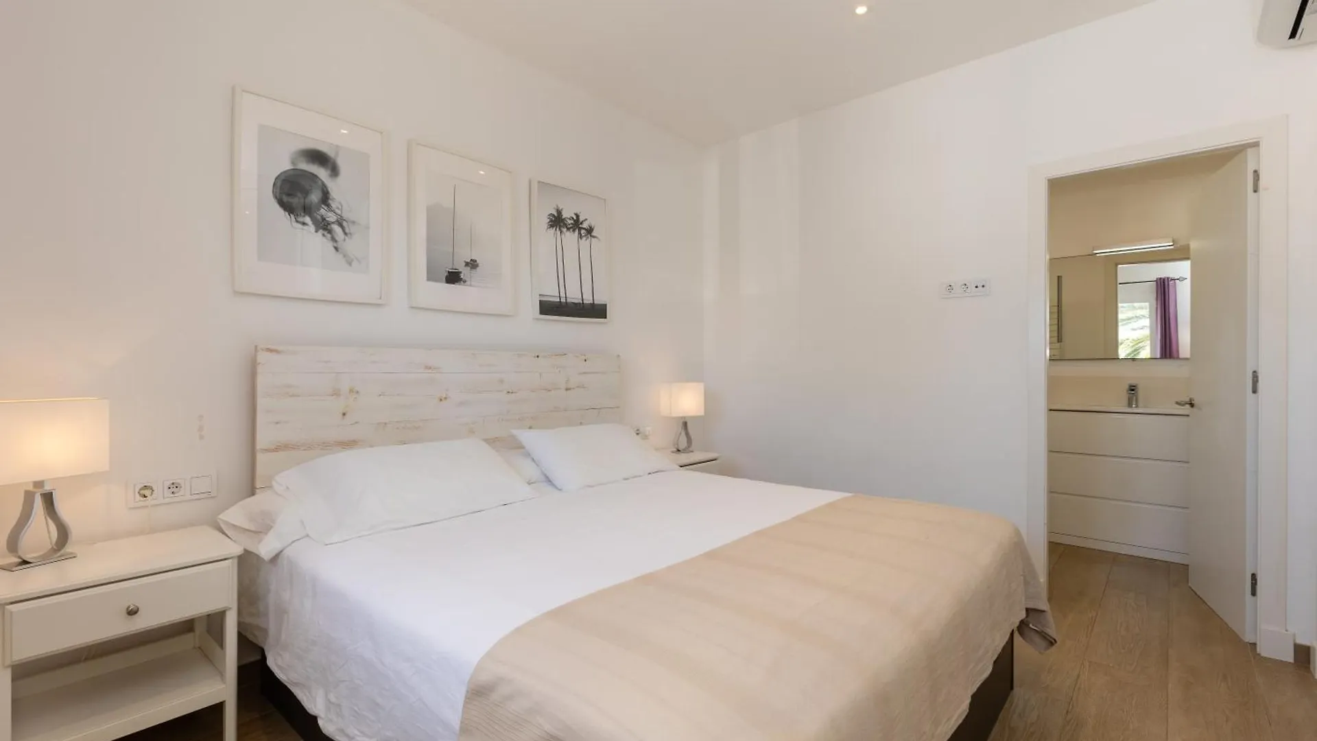 ביניבקה Villa Maravilla With Heatable Pool Rooftopbar With Sea Views And Range Rover ספרד
